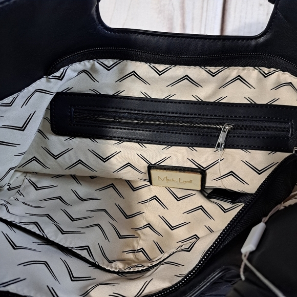 Moda Luxe Svelte Tote - Picture 4 of 12